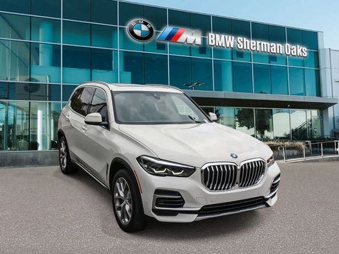 Certified 2023 BMW X5 sDrive40i w/ Premium Package RWD image 3