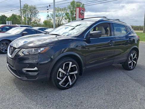 Certified 2022 Nissan Rogue Sport SL AWD/4WD image 4