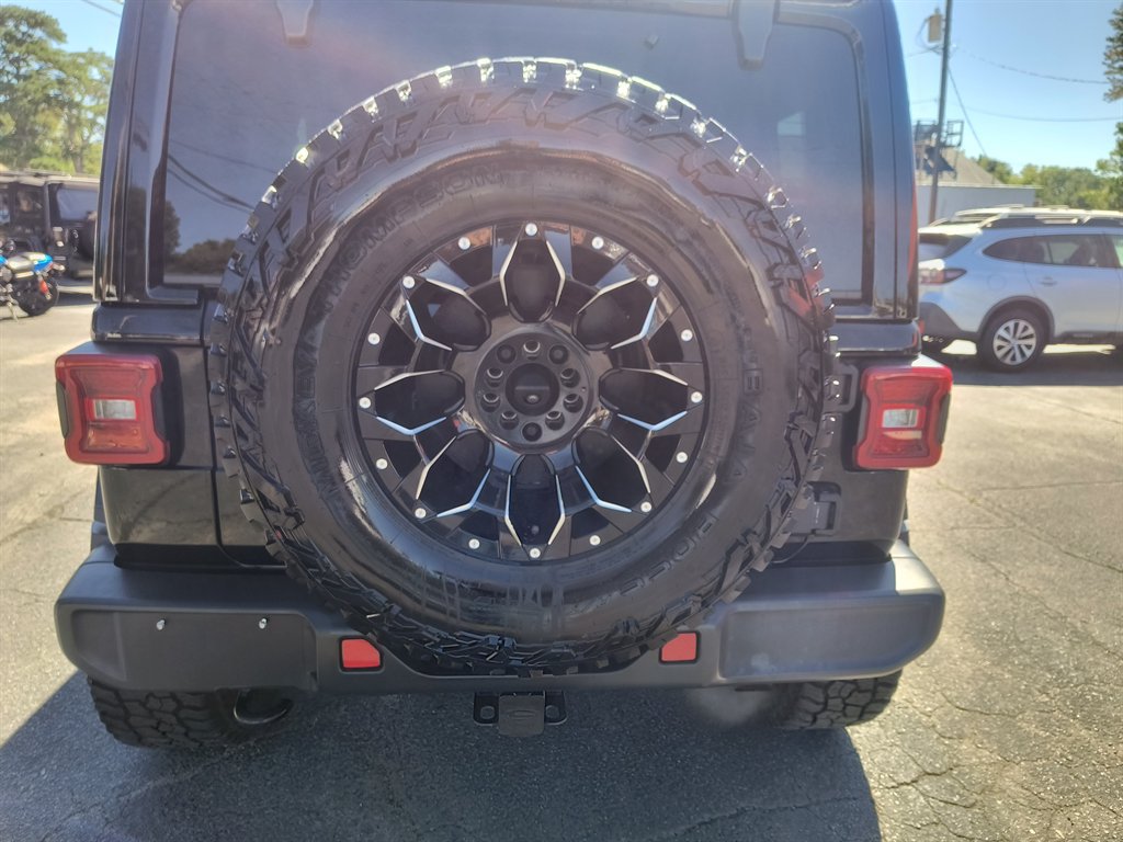 Used 2020 Jeep Wrangler Unlimited Sahara AWD/4WD image 14