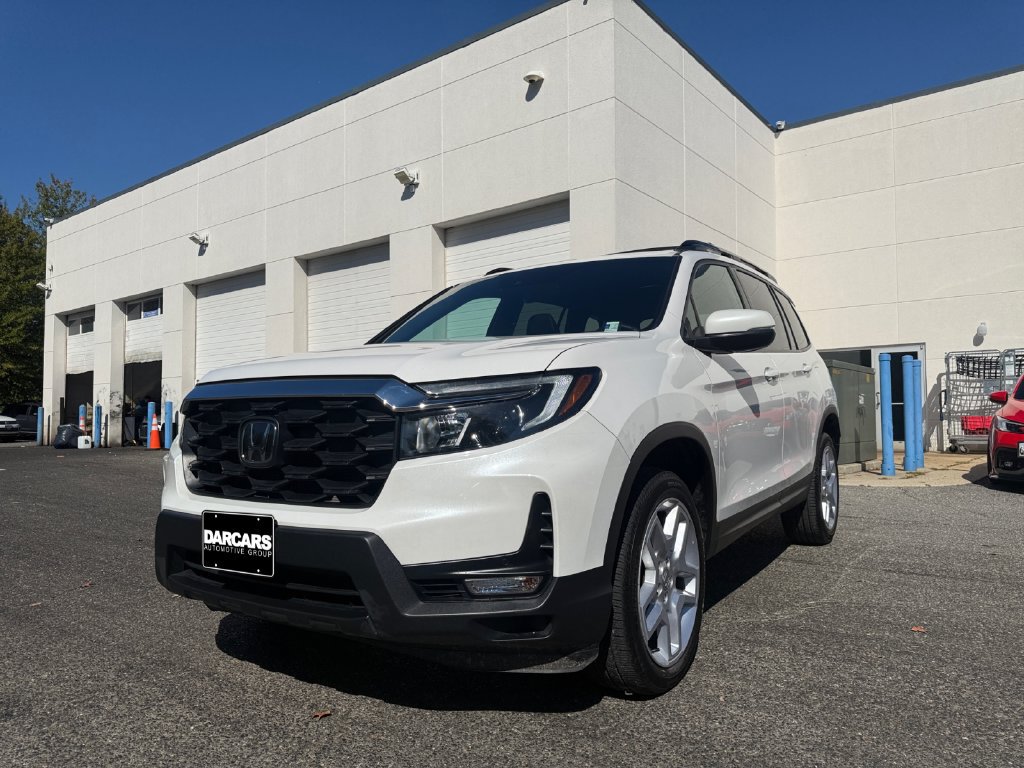 Certified 2025 Honda Passport EX-L image 32