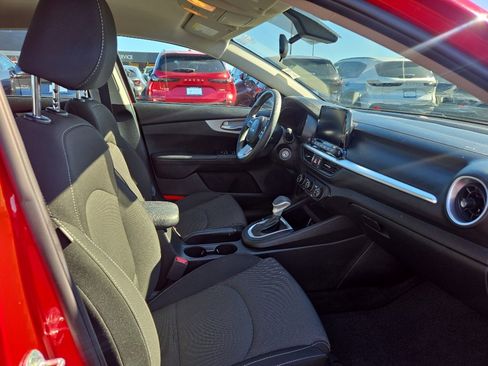 Used 2023 Kia Forte LXS FWD image 19