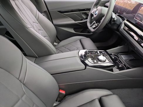 New 2026 BMW 530i xDrive w/ M Sport Package image 37