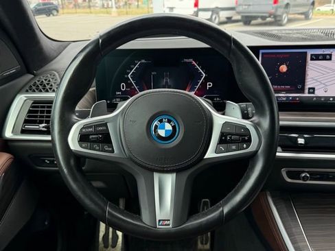 Used 2024 BMW X5 xDrive50e w/ Executive Package AWD/4WD image 13