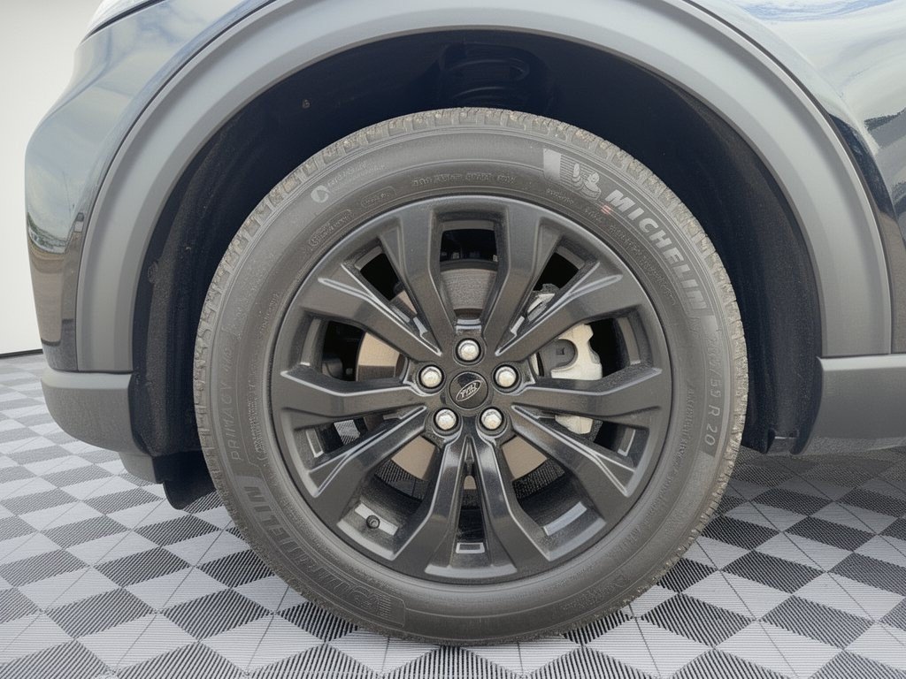 Used 2025 Ford Explorer ST-Line w/ Premium Package RWD image 13