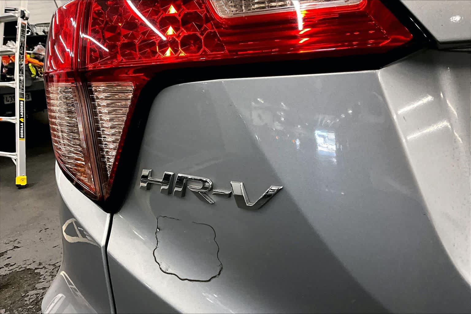 Used 2017 Honda HR-V LX image 9