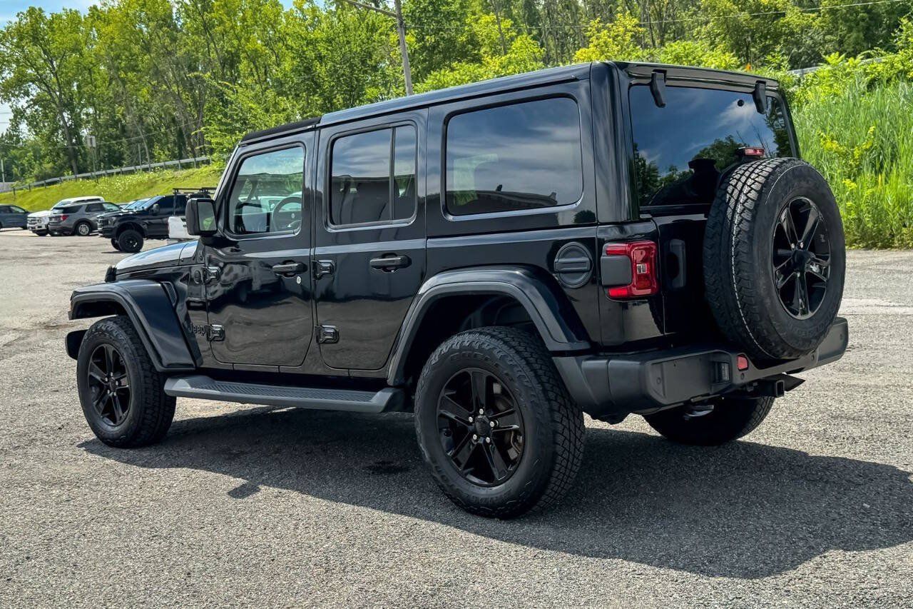 Used 2021 Jeep Wrangler Unlimited Sahara AWD/4WD image 5