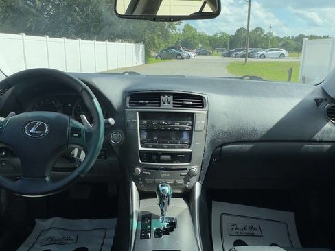 Used 2009 Lexus IS 250 RWD image 9