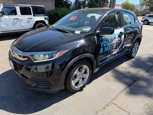 Used 2019 Honda HR-V LX image 6