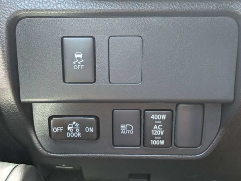 Used 2021 Toyota Tacoma TRD Sport AWD/4WD image 23