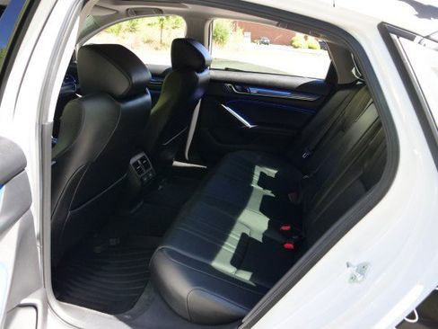 Used 2021 Honda Accord EX-L image 32