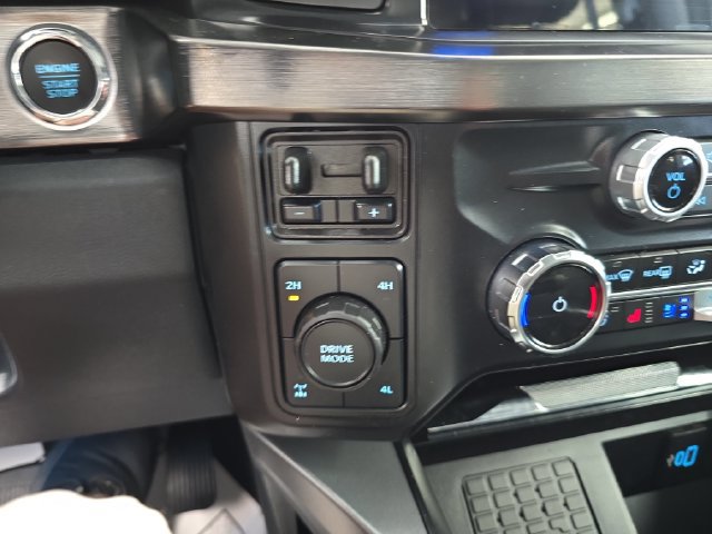 Used 2024 Ford F250 Lariat w/ Lariat Ultimate Package AWD/4WD image 21