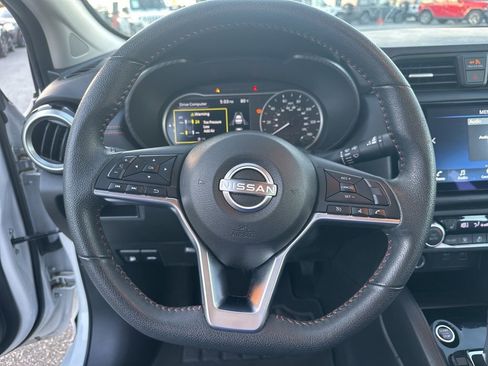 Used 2024 Nissan Versa SR image 17