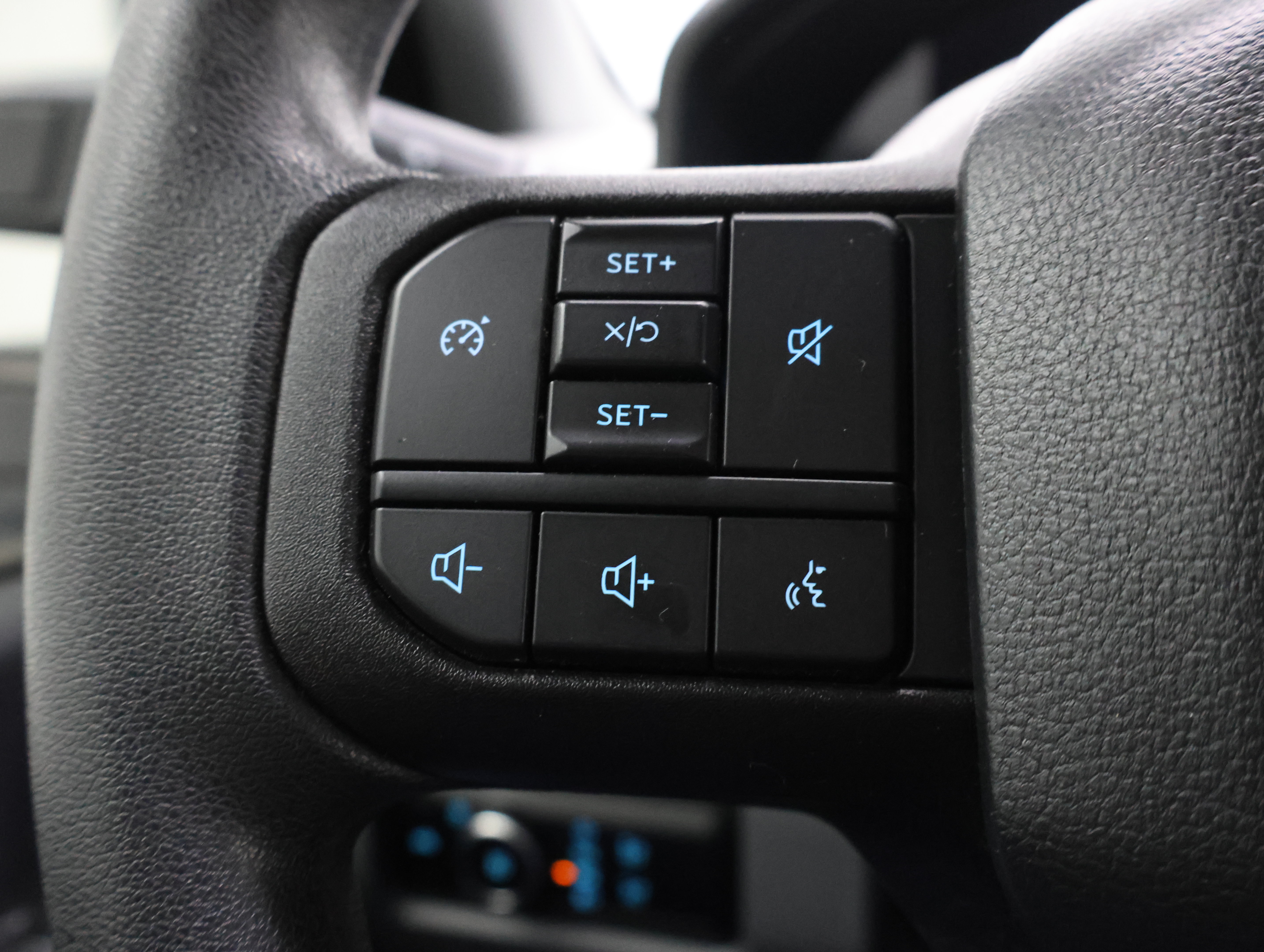 Used 2023 Ford F250 XL w/ 360-Degree Camera Package AWD/4WD image 15