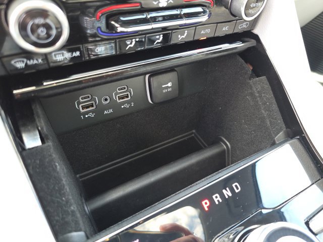 Used 2023 Jeep Grand Cherokee L Summit w/ Advanced Protech Group IV AWD/4WD image 32