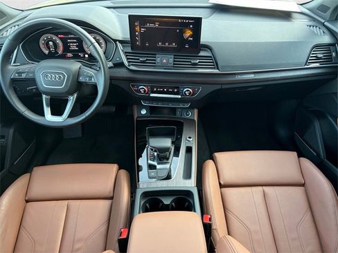 Used 2025 Audi Q5 2.0T Premium Plus w/ Premium Plus Package image 12