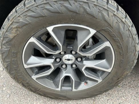 Used 2019 Chevrolet Silverado 1500 RST image 10