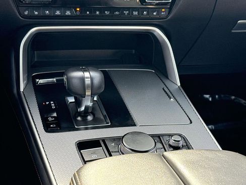 Used 2025 MAZDA CX-70 3.3 Turbo S w/ Premium Package image 22