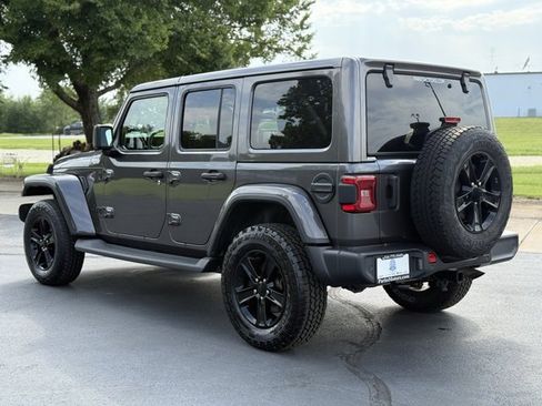 Used 2021 Jeep Wrangler Unlimited Sahara image 5