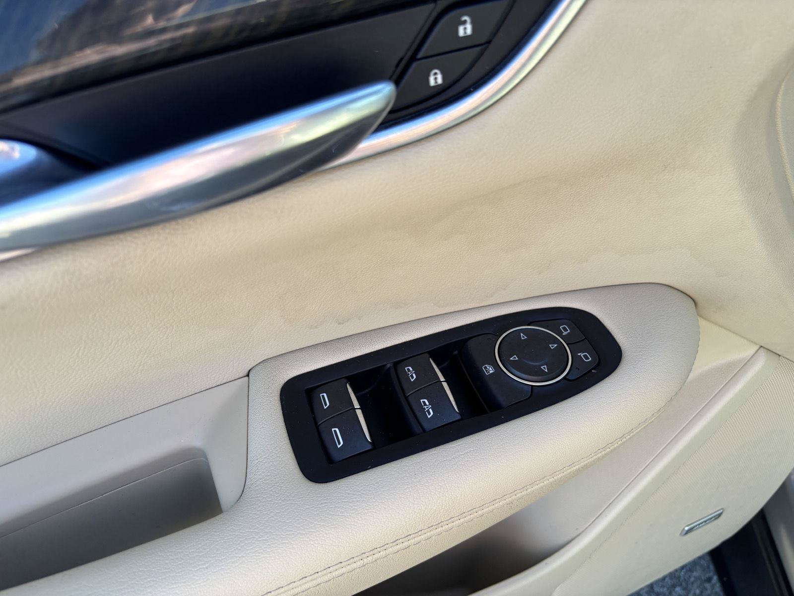 Used 2018 Cadillac XT5 FWD w/ LPO, Wheel Lock Package image 15