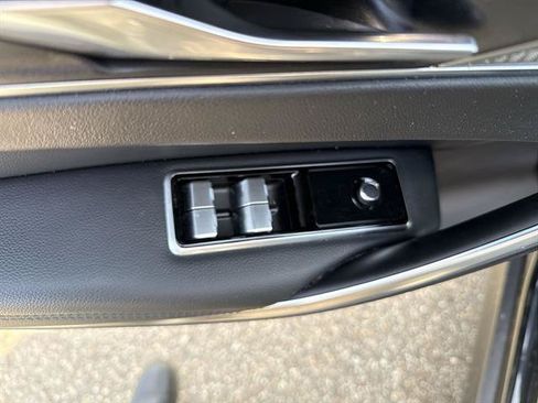 Used 2022 Jaguar F-PACE S AWD/4WD image 43