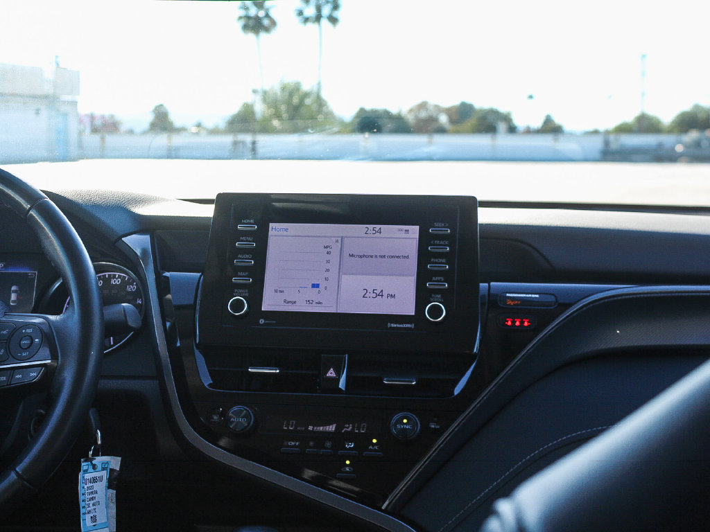 Used 2023 Toyota Camry SE w/ Protection Package (Q2) (TMS) FWD image 14