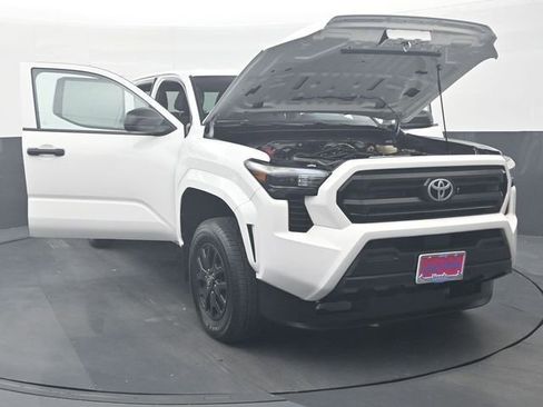 Used 2024 Toyota Tacoma SR image 36