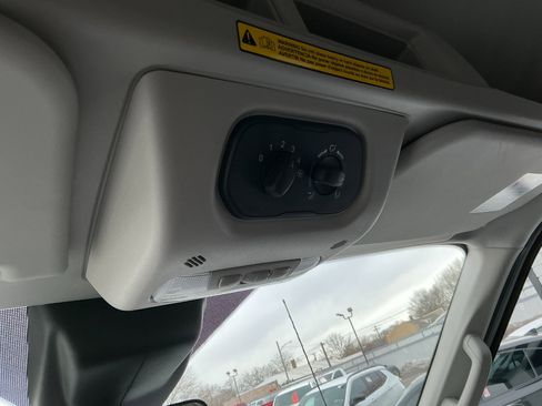 Used 2019 Ford Transit 150 XLT image 18