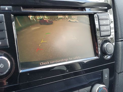 Used 2019 Nissan Rogue SV image 27