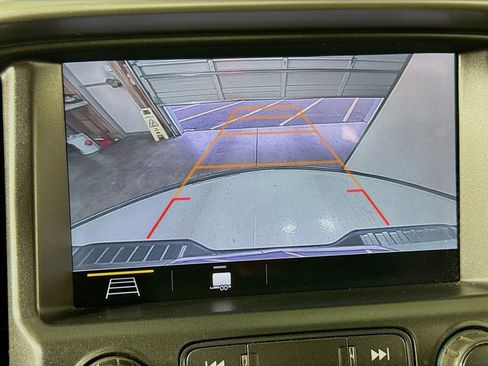 Used 2020 Chevrolet Colorado LT RWD image 16