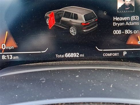 Used 2022 BMW X7 xDrive40i w/ M Sport Package image 23