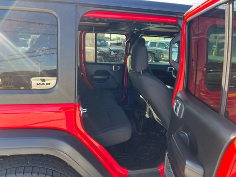 Used 2020 Jeep Wrangler Unlimited Sport S AWD/4WD image 16