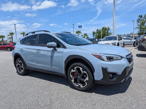 Used 2022 Subaru Crosstrek 2.5i Limited w/ Moonroof Package 2 AWD/4WD image 2