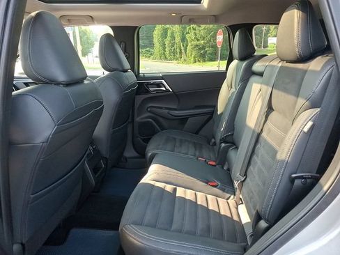 Used 2022 Mitsubishi Outlander SE AWD/4WD image 10