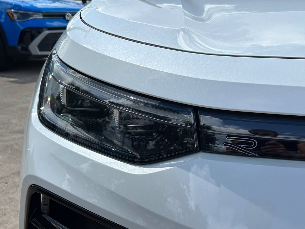 New 2026 Volkswagen Tiguan SE R-Line FWD image 36