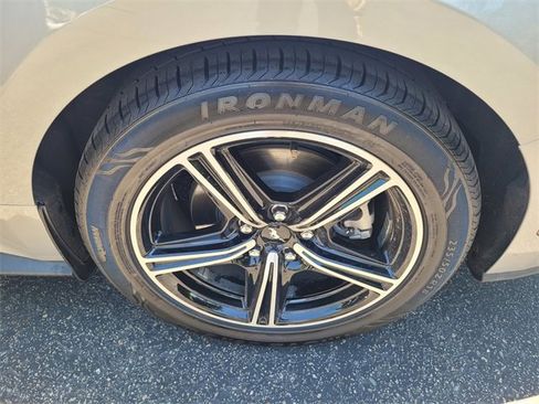 Used 2024 Ford Mustang Premium image 25