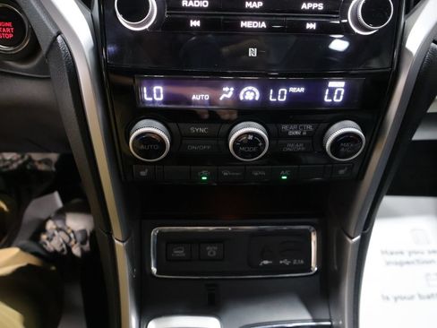 Used 2022 Subaru Ascent Limited w/ Technology Package AWD/4WD image 29