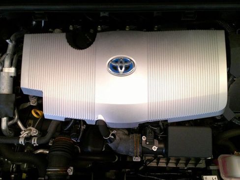 Used 2021 Toyota Prius Prime LE image 32