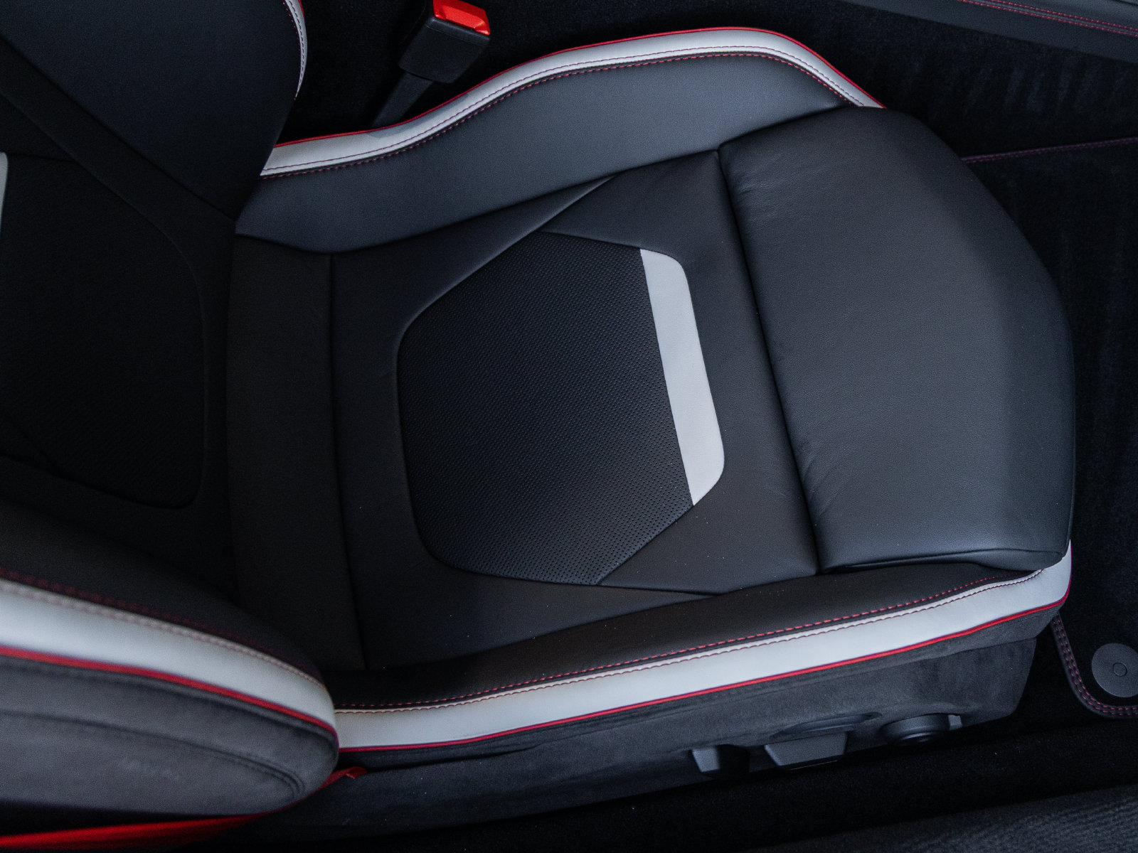 Used 2026 Lamborghini Temerario AWD/4WD image 47