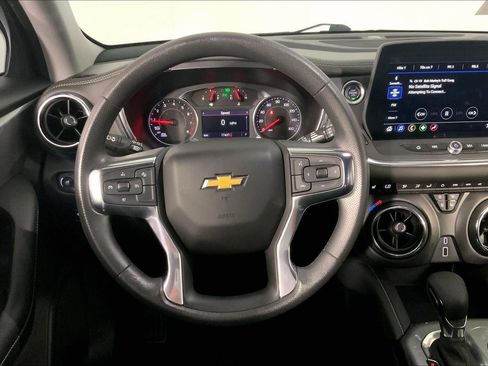 Used 2025 Chevrolet Blazer LT FWD image 5