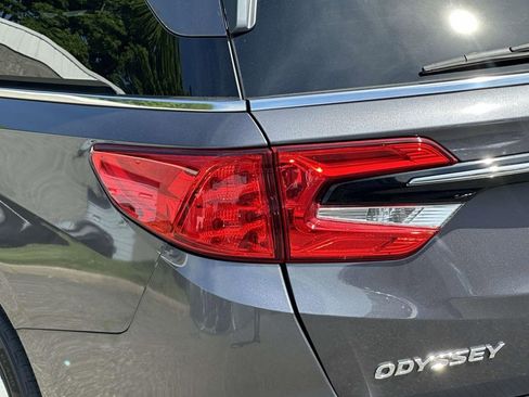 Used 2023 Honda Odyssey EX-L image 8