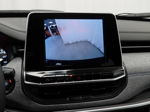 New 2026 Jeep Compass Latitude image 22