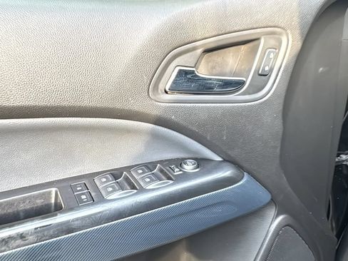 Used 2015 Chevrolet Colorado Z71 AWD/4WD image 21