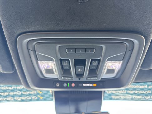 Used 2024 GMC Sierra 2500 AT4X image 27