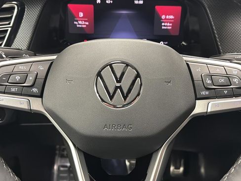 Used 2024 Volkswagen Atlas Cross Sport SEL R-Line AWD/4WD image 16