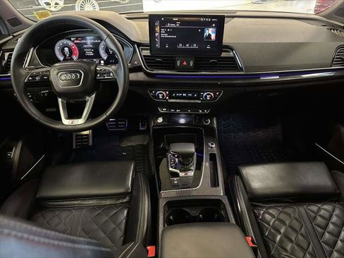 Used 2025 Audi SQ5 Premium Plus w/ Premium Plus Package image 12