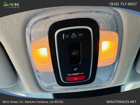 Used 2023 Hyundai Elantra Limited image 25