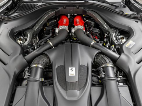Certified 2025 Ferrari Roma Spider RWD image 42