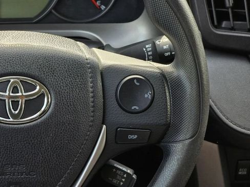 Used 2016 Toyota RAV4 LE AWD/4WD image 22