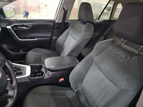 Used 2022 Toyota RAV4 XLE image 19