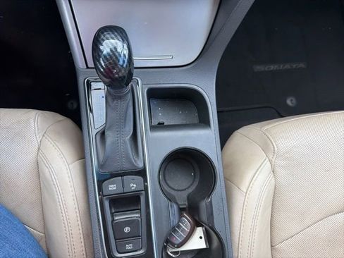 Used 2015 Hyundai Sonata Limited w/ Option Group 06 FWD image 21